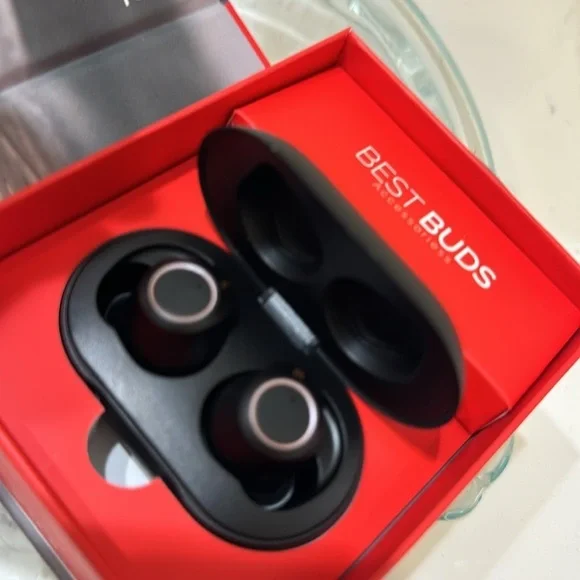 Atom crisp clean sound earbuds New - Picture 4 of 6